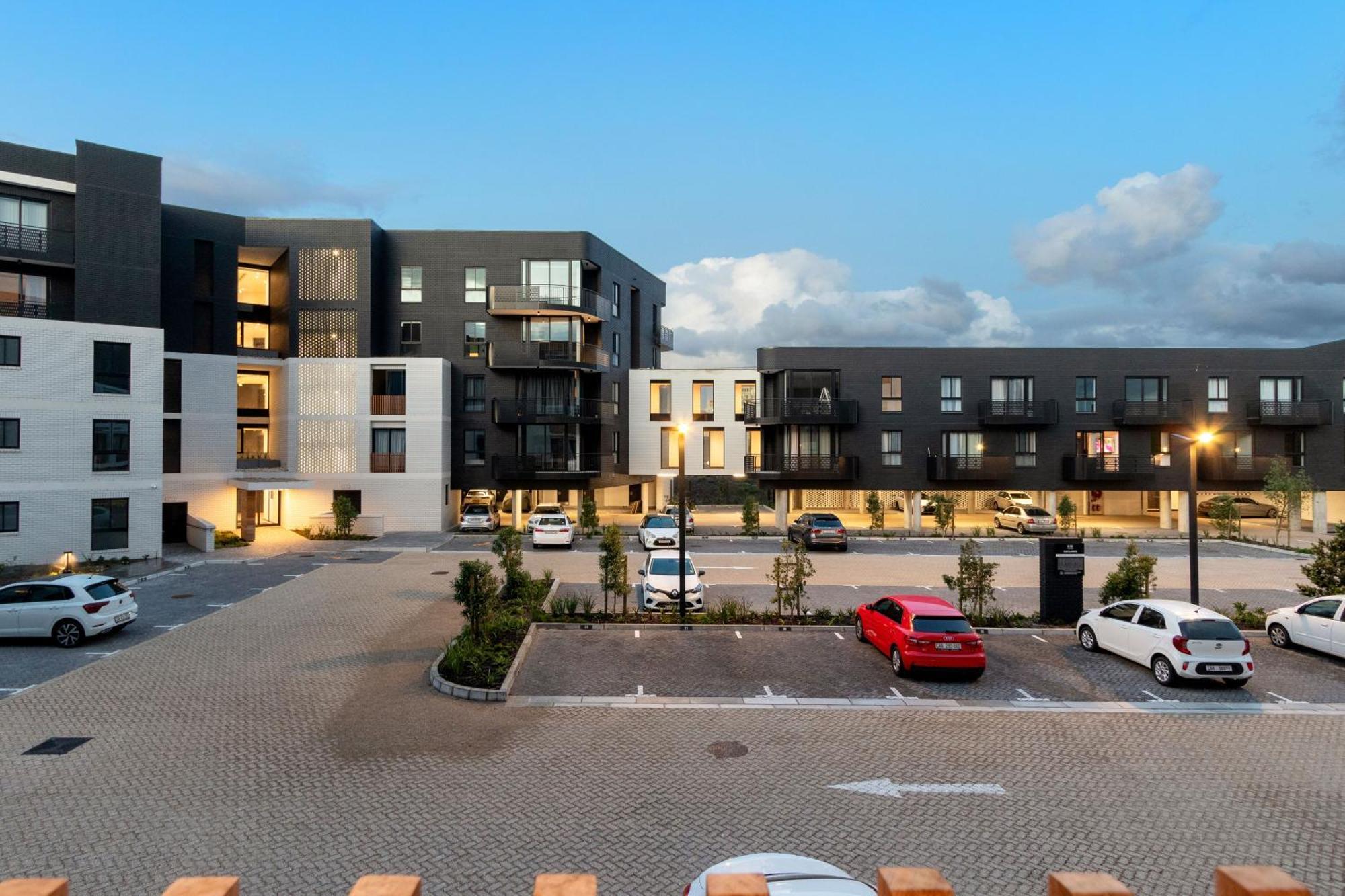 Apartment Nine Palms 214 Cape Town